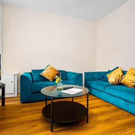 3 Bed House For Contractors & Families And Free Parking Villa Birmingham Ngoại thất bức ảnh