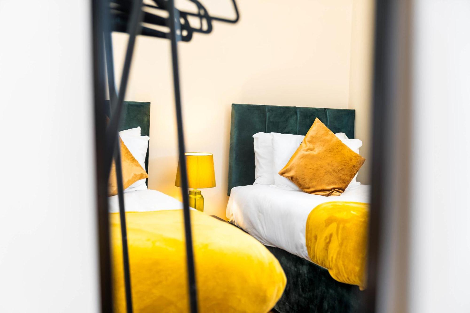 3 Bed House For Contractors & Families And Free Parking Villa Birmingham Ngoại thất bức ảnh
