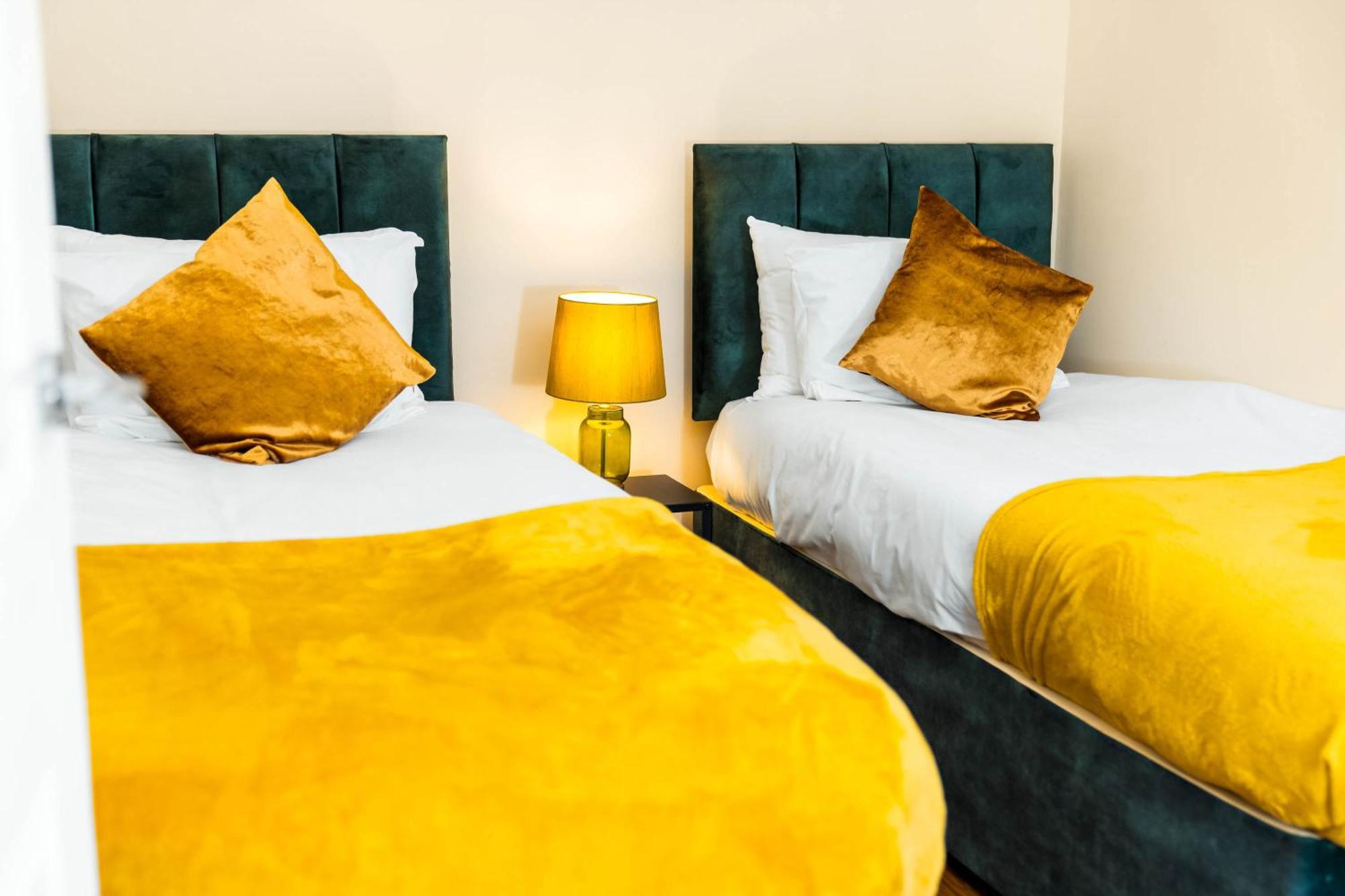 3 Bed House For Contractors & Families And Free Parking Villa Birmingham Ngoại thất bức ảnh