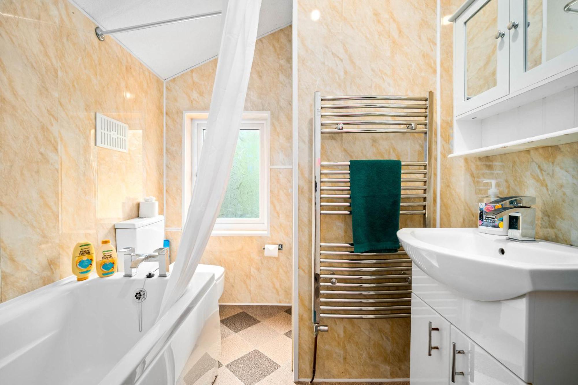3 Bed House For Contractors & Families And Free Parking Villa Birmingham Ngoại thất bức ảnh